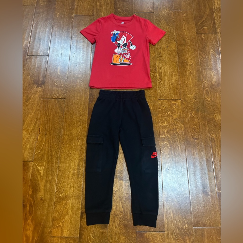 Nike tee and sweatpants set